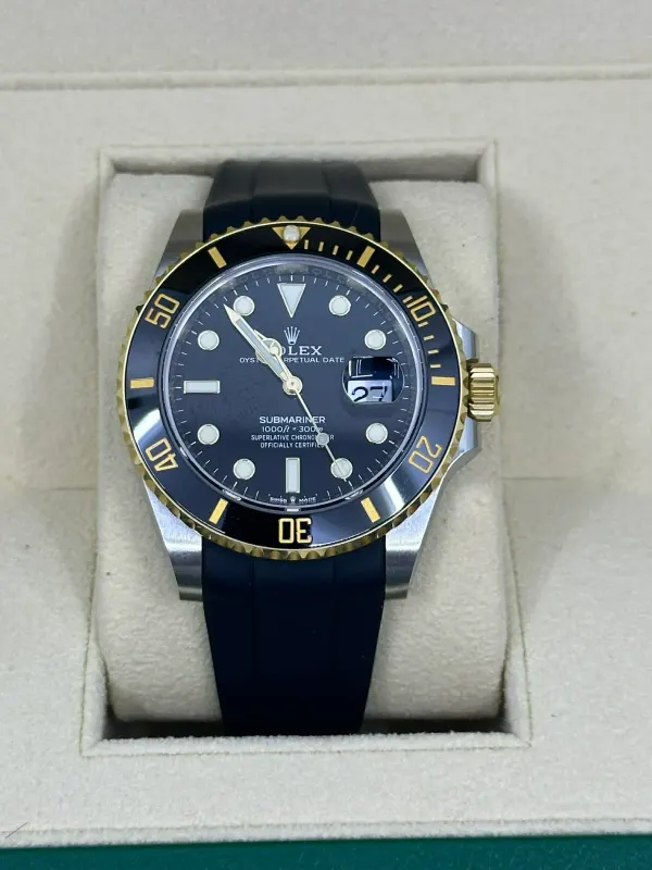 Rolex Submariner Date: tootefoto